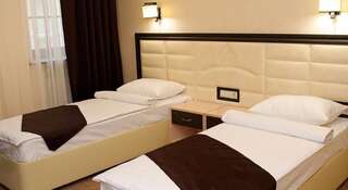 Гостиница Тройка Переславль-Залесский Стандартный двухместный номер с 1 кроватью или 2 отдельными кроватями-1