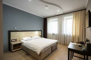 Гостиница Тройка Переславль-Залесский Номер стандарт с 1 двуспальной кроватью-1