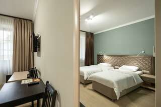 Гостиница Тройка Переславль-Залесский Номер полулюкс с 2 односпальными кроватями-2