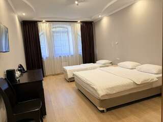 Гостиница Тройка Переславль-Залесский Номер улучшенный комфорт (мансарда)-1