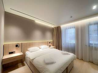 Гостиница Тройка Переславль-Залесский Номер делюкс с 1 двуспальной кроватью-1