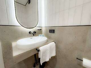 Гостиница Тройка Переславль-Залесский Номер делюкс с 1 двуспальной кроватью-6