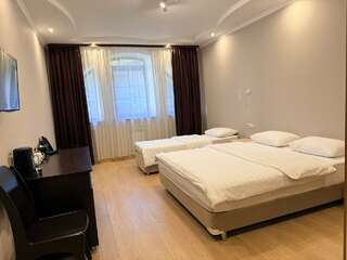 Гостиница Тройка Переславль-Залесский Четырехместный номер-1